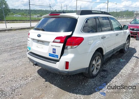 2014 Subaru Outback 2.5I Limited z USA, uszkodzony, nr VIN 4S4BRCPC6E3299365